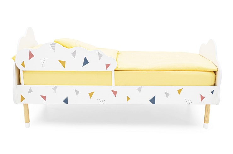 Кровать в детскую Stumpa Облако "Треугольники желтый, синий, розовый" в Новоуральске - изображение 1