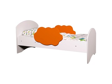 Детская кровать с бортиками Тучка, корпус Белый, фасад Оранжевый в Каменске-Уральском