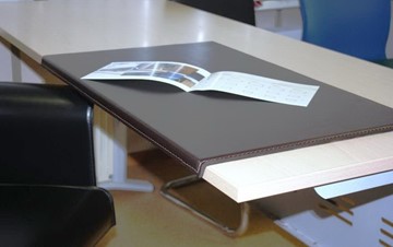 Офисный стол для руководителя Reventon, зебрано песочный, правый (180х90х76) МЕ 130 в Каменске-Уральском - предосмотр 1